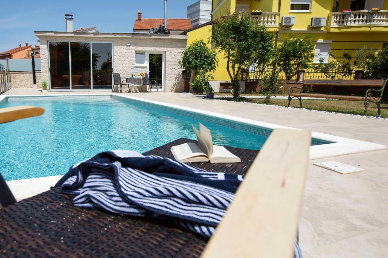 Apartment Mery Pula Bagian luar foto
